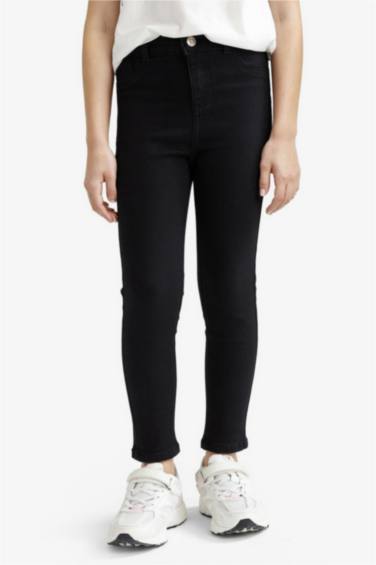 بنطرون جينز سكيني فيت برجل ضيقة بجيب