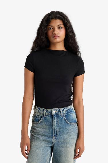 Slim Fit Half Turtleneck Short Sleeve T-Shirt