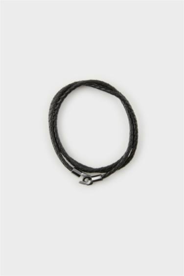 اسورة رجالي اسود من AtolyeWolf x DeFacto