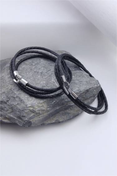 اسورة رجالي فضي من AtolyeWolf x DeFacto