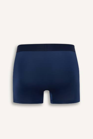 بوكسر قصة عادية