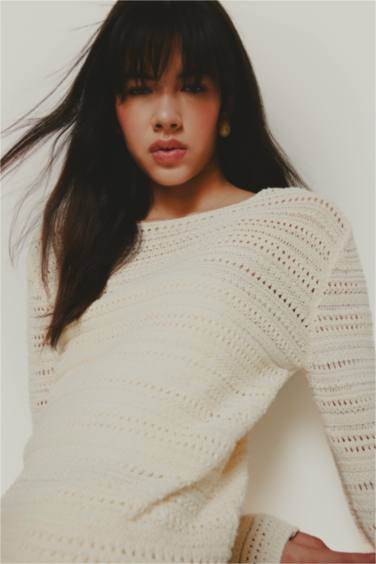 Оверсайз Свитер Из Ажурной Трикотажной Ткани С Широкой Лодочной Горловиной