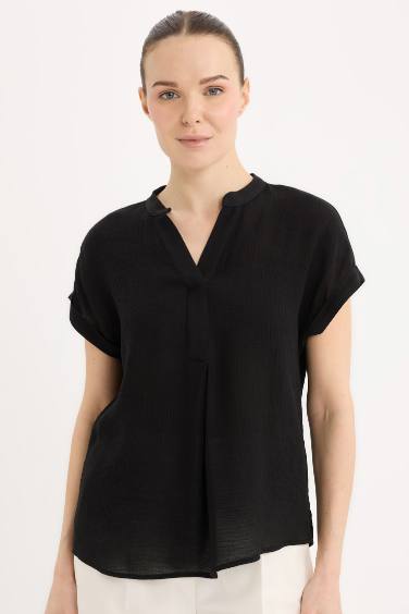 Regular Fit Crew Neck Short Sleeve Blouse