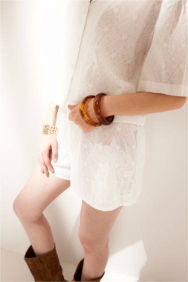 Шорты с Нормальной Талией и Бахромой