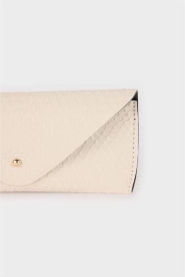 كفر نظارات شمسية حريمي جلد ثعبان