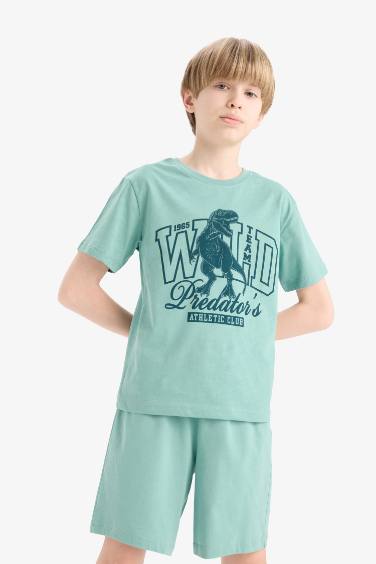 طقم بيجامة أولاد من تيشيرت مطبوع و شورت
