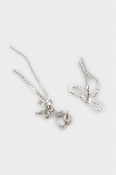 Woman 2 Piece Dangling Silver Earrings