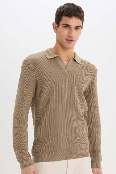 Standard Fit Polo Neck Knitted Pullover