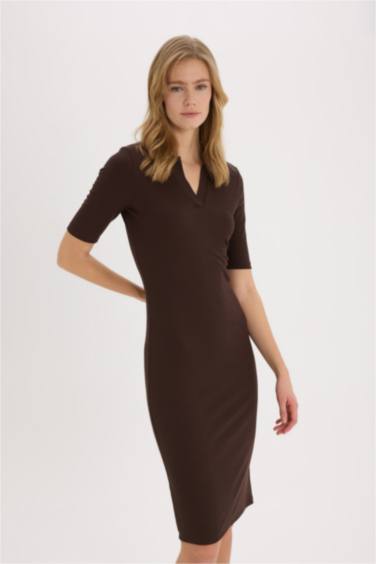 فستان ميدي نص ردن مضلع بوديكون بياخة بولو