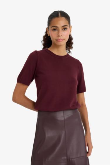 بلوز تريكو نص ردن قصة عادية بياخة مستديرة