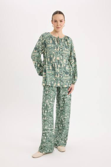 Regular Fit Büzgülü Yaka Desenli Uzun Kollu Bluz