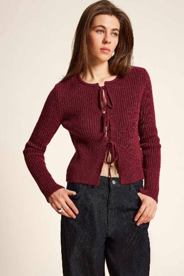 Cardigan en tricot basique Bordeaux à col rond et coupe régulière