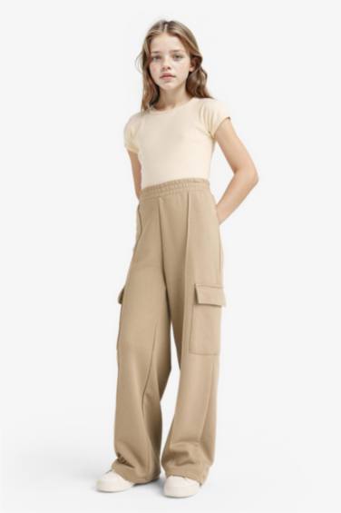 Girl Elastic Waist Wide Leg Cargo Sweatpants