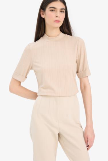 Woman Short Sleeve T-Shirt