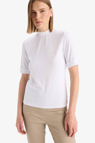 Woman Short Sleeve T-Shirt