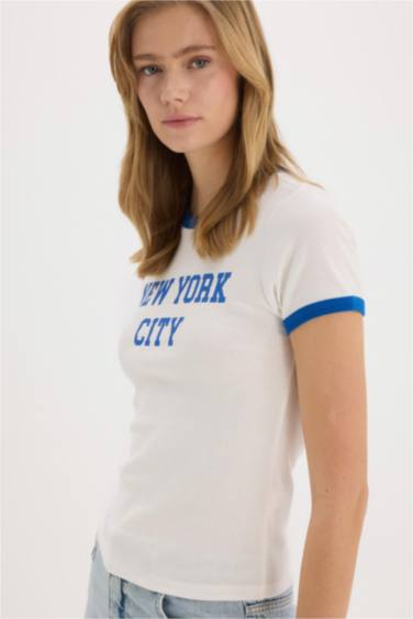 تيشيرت نص ردن ريبانا قصة عادية