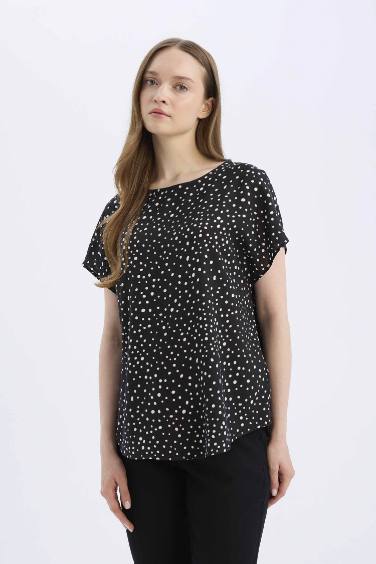 Regular Fit Crew Neck Short Sleeve Blouse