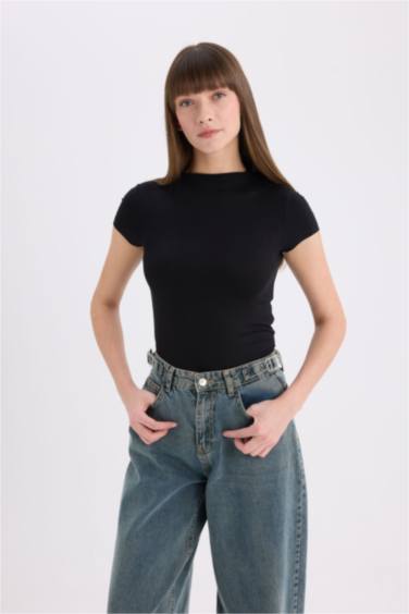 Slim Fit Half Turtleneck Basic Short Sleeve T-Shirt