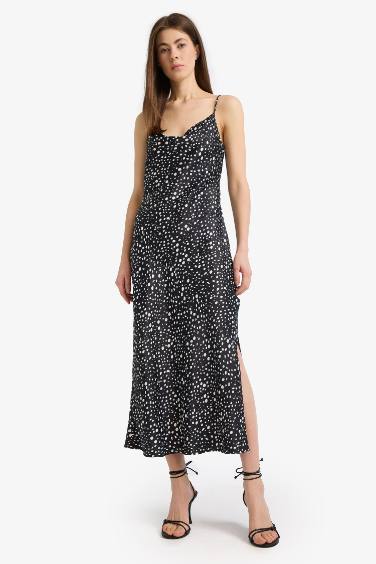 فستان ميدي ستان بدون كم بحمالات وفتحة