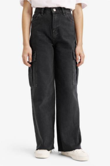 بنطرون جينز كارجو بناتي برجل واسع وجيب