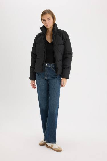 Regular Fit Şişme Mont Fermuarlı Cepli