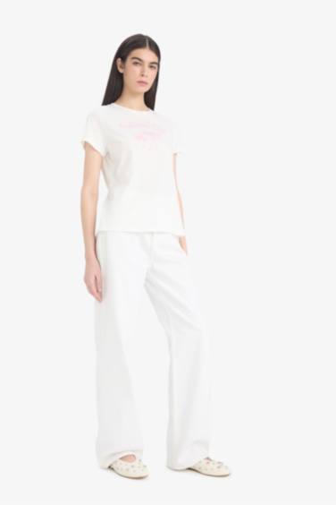 Футболка с круглым вырезом и короткими рукавами