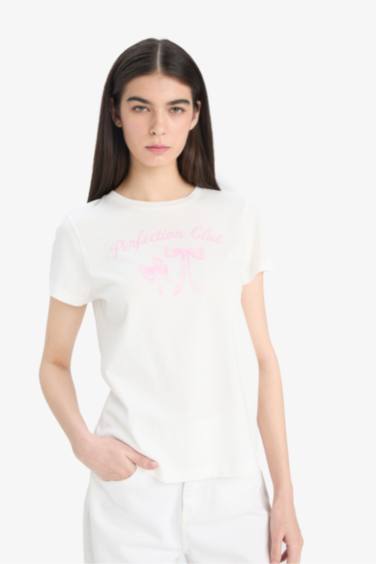 Футболка с круглым вырезом и короткими рукавами