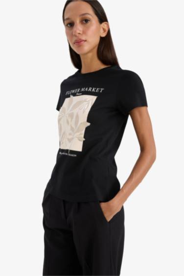 تيشيرت نص ردن فلورال قصة عادية بياخة مستديرة