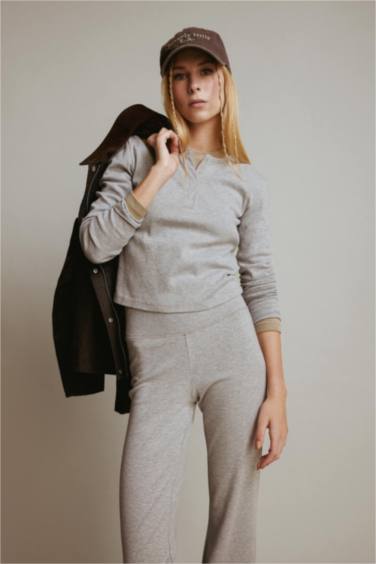 Fitted Ribbed Long Sleeve T-Shirt