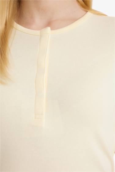 Лонгслив в рубчик с пуговицами на воротнике Fitted