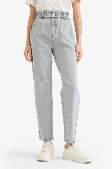 بنطلون جينز بيبرباج برجل عادية وخصر عالي