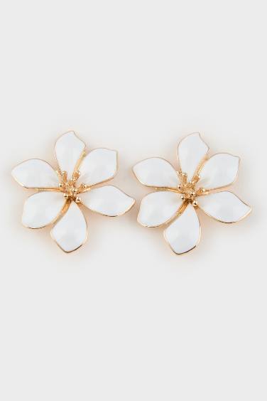 Woman White Floral Earrings