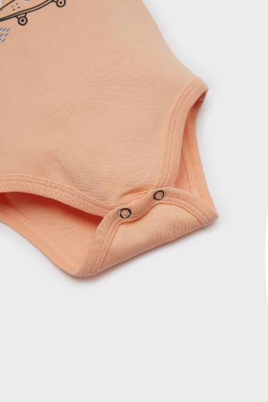 سالوبيت نص كم اولادي مضلع بياقة مستديرة