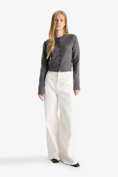 Slim Fit Crew Neck Knit Cardigan