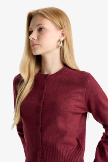 سترة تريكو سليم فيت برقبة مستديرة