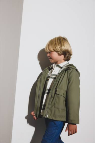 Erkek Bebek Su Geçirmez Kapüşonlu Çıtçıtlı Fonksiyonel Cepli Mont