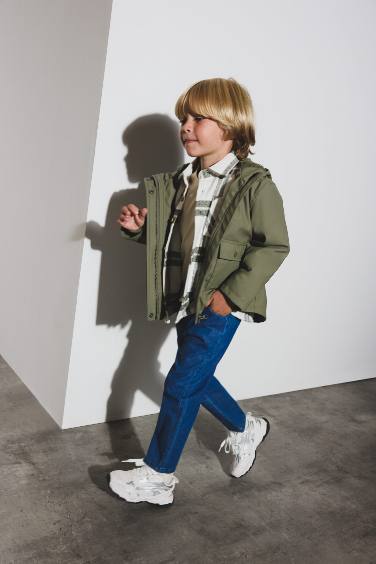 Erkek Bebek Su Geçirmez Kapüşonlu Çıtçıtlı Fonksiyonel Cepli Mont