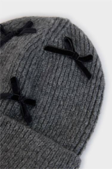 Kadın Kurdeleli Triko Bere