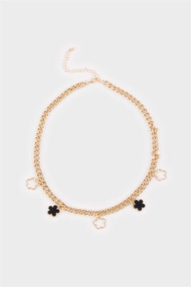 Kadın Siyah-Beyaz Yonca Detaylı kolye