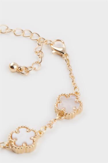 Kadın Beyaz Çiçekli Gold Bileklik