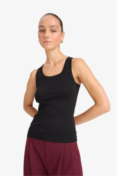 Slim Fit Basic Camisole Round Collar Tank Top
