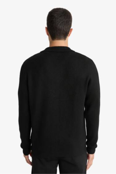 جاكيت تريكو قصة عادية بياخة بولو