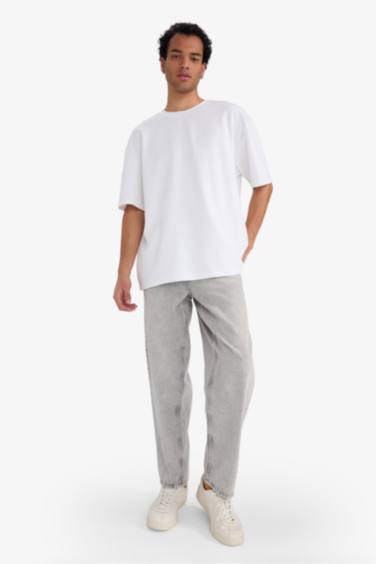 Relax Fit Straight Leg Jeans