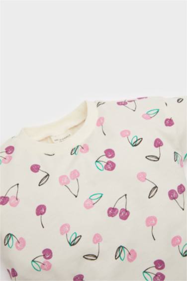 طقم تيشيرت بنات مطبوع برقبة مستديرة و شورت - قطعتين