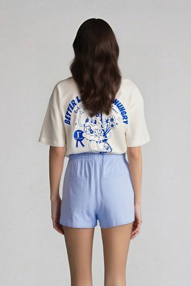 تيشيرت نص كم اوفر سايز بطبعة من الخلف