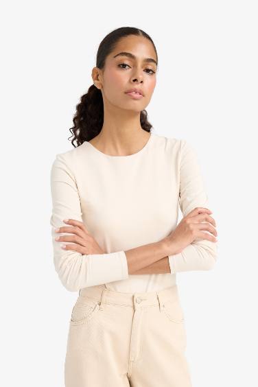 T-shirt slim à manches longues et col rond