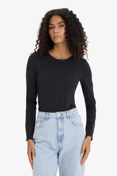 T-shirt slim à manches longues et col rond