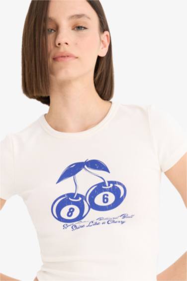 تيشيرت نص ردن مضلع مطبوع بياخة مستديرة