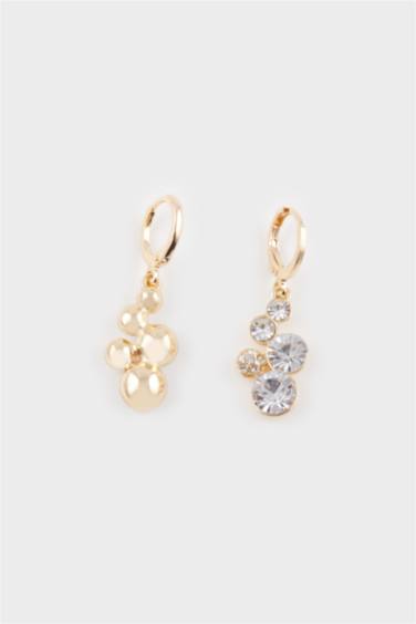 Woman Dangling Stone Gold Earrings