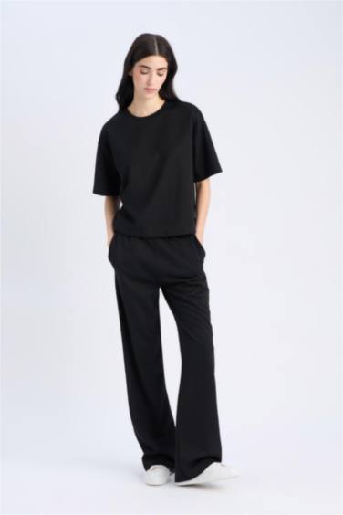 بنطلون بيزك قصة مستقيمة بجيب